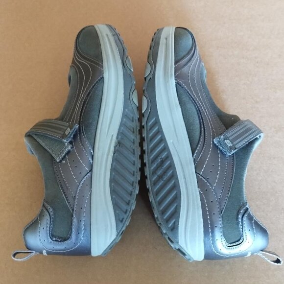 Sketchers Mary Jane Shape Ups Toning Shoes - Picture 5 of 8